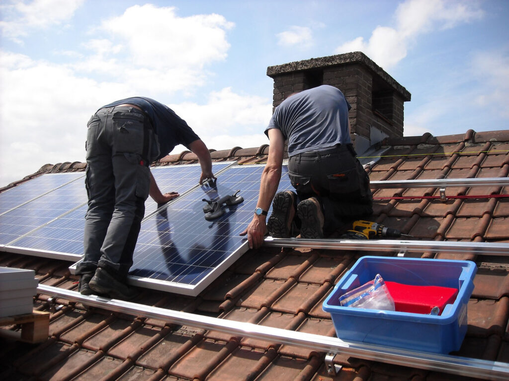 irima solar ofrece la instalacion de placas solares en alcoceber