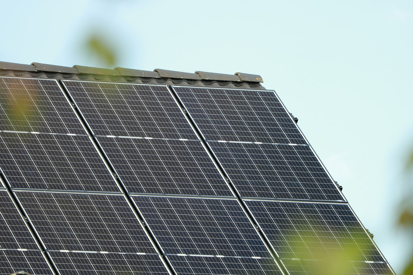 irima solar ofrece la instalacion de placas solares en cervera del maestre