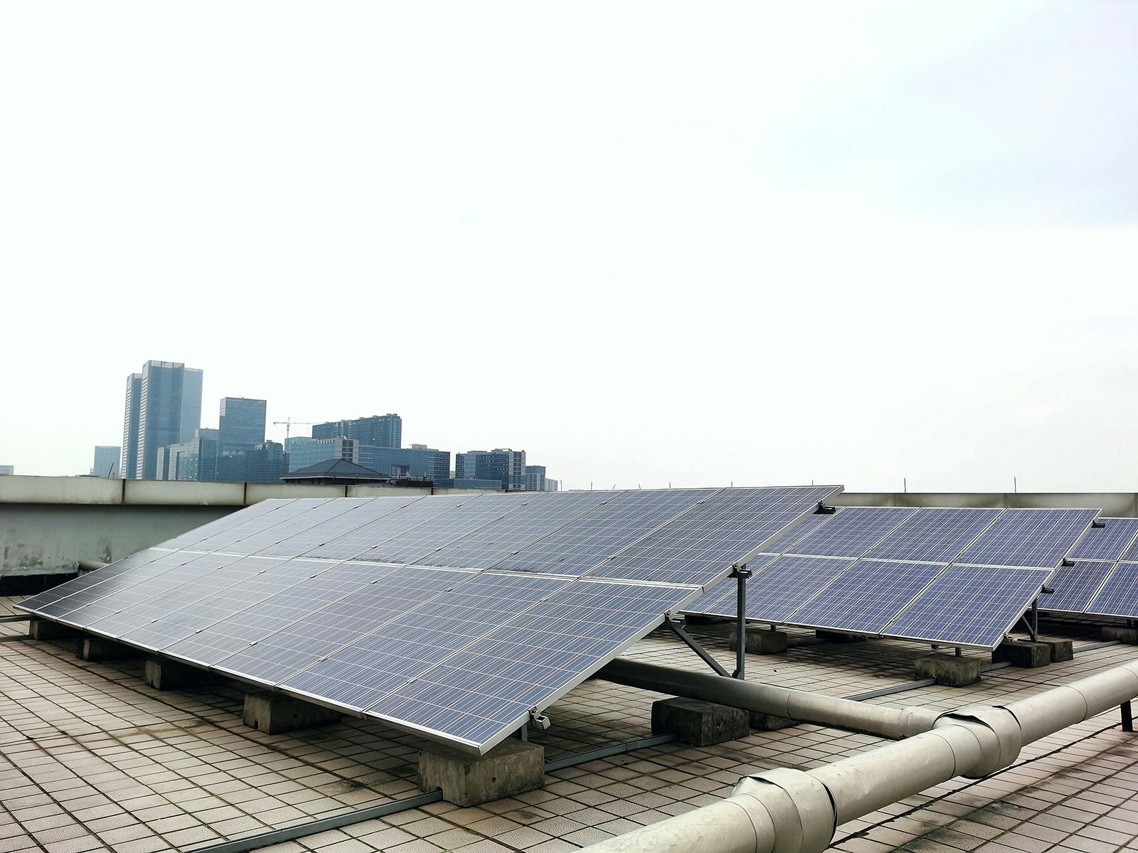 irima solar ofrece la instalacion de placas solares en la aldea
