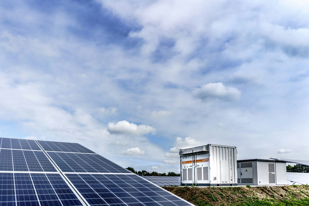 irima solar ofrece la instalacion de placas solares en les cases de alcanar